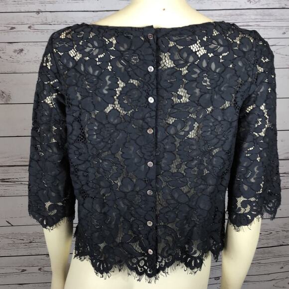 Club Monaco Black Lace Cropped Top scalloped hems back button closing size small - Picture 8 of 12